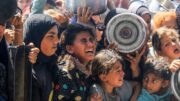 ۸۴ کودک در غزه در جستجوی نان جان باختند