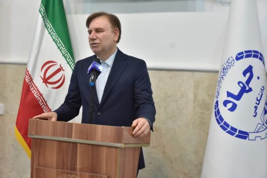استاندار بوشهر، کلید حل مشکلات کشور را به جهاددانشگاهی داد: “این نهاد ایران را متحول می‌کند!”