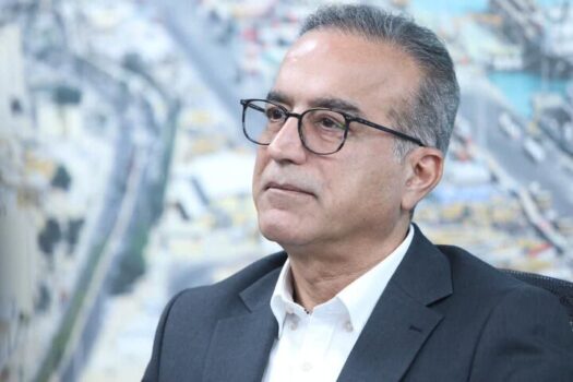 پرچم دشتیاتی ها در اداره کل بنادر استان بوشهر به اهتزاز درآمد