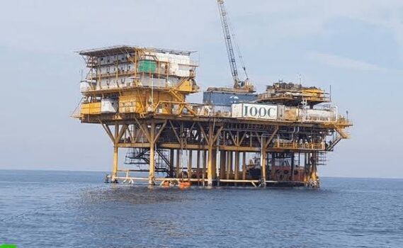 بازگشت سکوی نفتی ابوذر به مدار تولید/ افزایش ظرفیت و عبور تولید پتروشیمی خارک از مرز ۲۹۰۰ تن