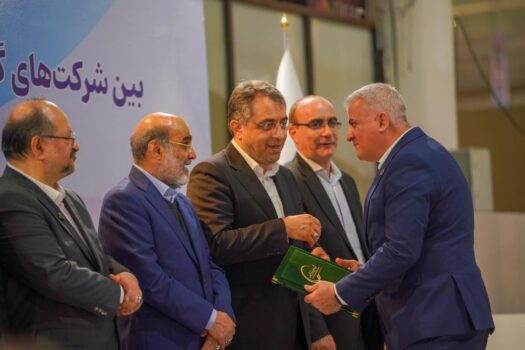 آریاساسول به عنوان الگو در خوداتکایی و ساخت داخل تجلیل شد